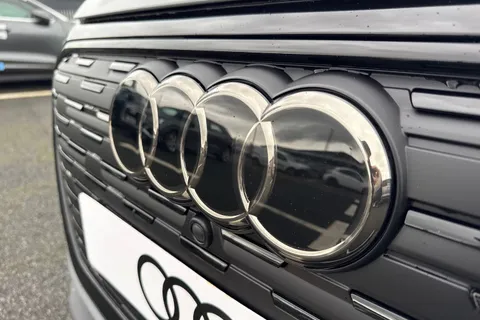 25 of 65 for Audi Q4 e-tron 45 Black Edition Auto 5dr 82kWh