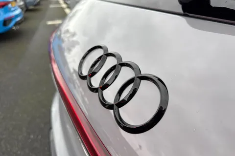  Audi Q4 e-tron 45 Black Edition Auto 5dr 82kWh Thumbnail #34