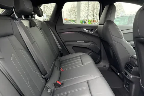  Audi Q4 e-tron 45 Black Edition Auto 5dr 82kWh Thumbnail #39