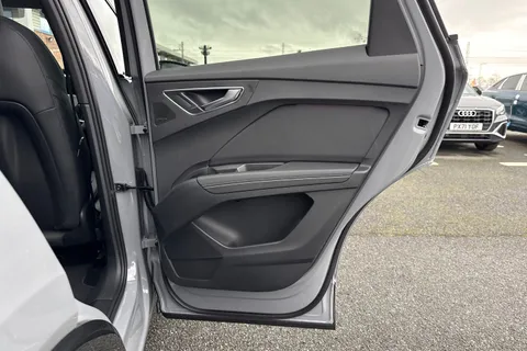  Audi Q4 e-tron 45 Black Edition Auto 5dr 82kWh Thumbnail #43