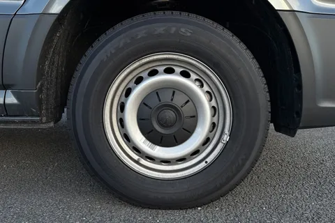 DE75XOA Volkswagen Crafter CR35 Panel van Commerce Plus MWB 140 PS 2.0 TDI 8sp DSG - LED's Thumbnail #10