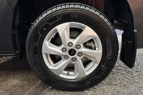 MD74DPO Ford E-Transit Custom 100kW 136PS H1 Van Limited Auto Thumbnail #13