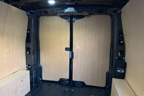 MD74DPO Ford E-Transit Custom 100kW 136PS H1 Van Limited Auto Thumbnail #19