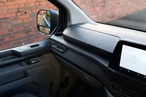 MD74DPO Ford E-Transit Custom 100kW 136PS H1 Van Limited Auto Thumbnail #20