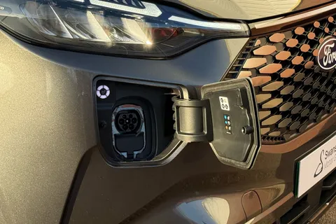 MD74DPO Ford E-Transit Custom 100kW 136PS H1 Van Limited Auto Thumbnail #32