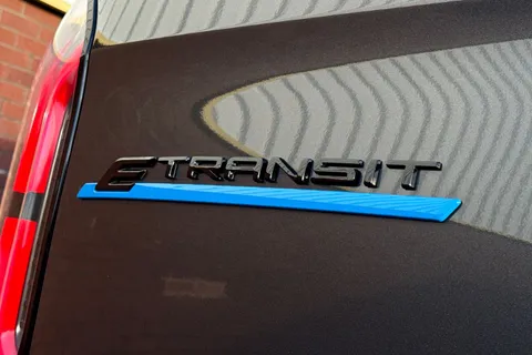 MD74DPO Ford E-Transit Custom 100kW 136PS H1 Van Limited Auto Thumbnail #38