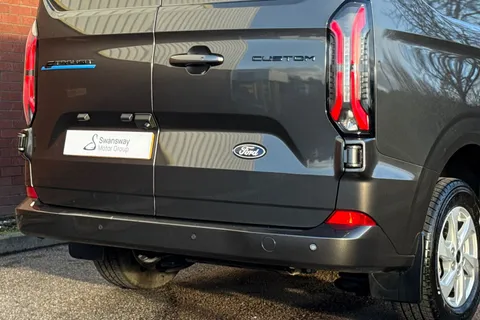 MD74DPO Ford E-Transit Custom 100kW 136PS H1 Van Limited Auto Thumbnail #41