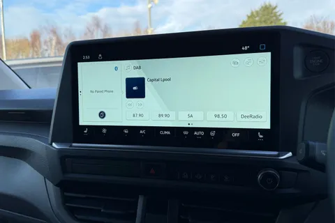 43 of 60 for VOLKSWAGEN TRANSPORTER 100kW 65kWh Commerce Pro Van Auto