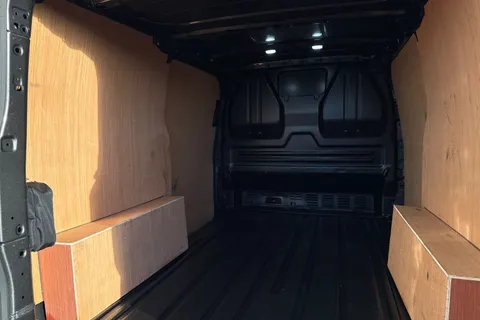 MD74DPO Ford E-Transit Custom 100kW 136PS H1 Van Limited Auto Thumbnail #45