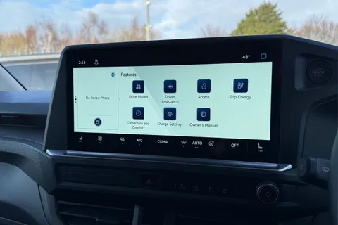 47 of 60 for VOLKSWAGEN TRANSPORTER 100kW 65kWh Commerce Pro Van Auto