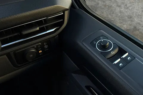 MD74DPO Ford E-Transit Custom 100kW 136PS H1 Van Limited Auto Thumbnail #61