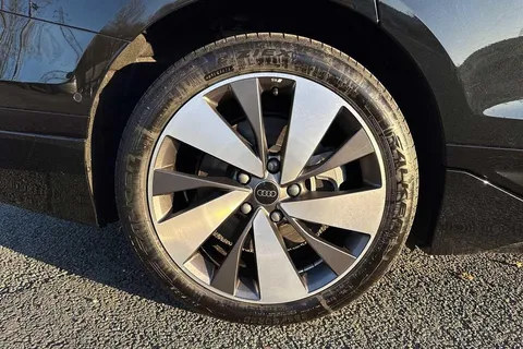 KJ25MKX Audi A6 270kW Performance 100kWh S Line 5dr Auto Thumbnail #22