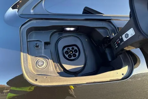 KJ25MKX Audi A6 270kW Performance 100kWh S Line 5dr Auto Thumbnail #31