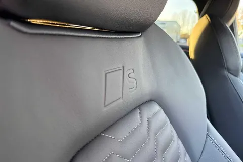 KJ25MKX Audi A6 270kW Performance 100kWh S Line 5dr Auto Thumbnail #44