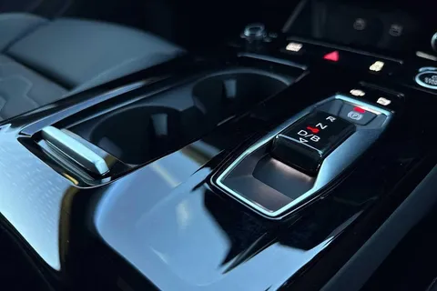 KJ25MKX Audi A6 270kW Performance 100kWh S Line 5dr Auto Thumbnail #48