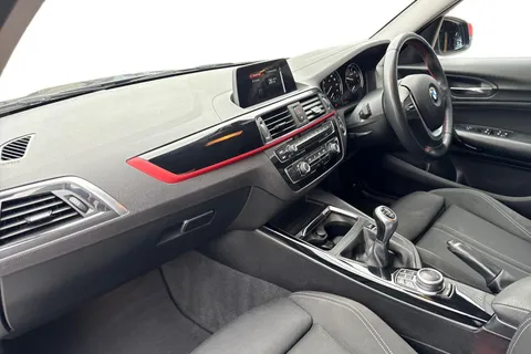 NV18USY BMW 1 Series 118i [1.5] Sport 5dr [Nav] Thumbnail #8