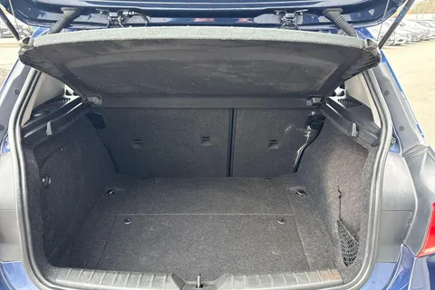 NV18USY BMW 1 Series 118i [1.5] Sport 5dr [Nav] Thumbnail #9