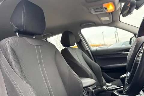 NV18USY BMW 1 Series 118i [1.5] Sport 5dr [Nav] Thumbnail #20