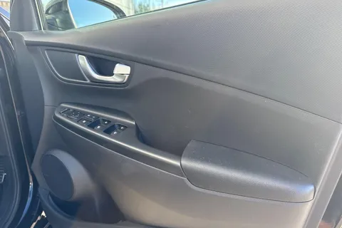 MT72CAX Hyundai Kona 150kW Premium 64kWh 5dr Auto Thumbnail #17