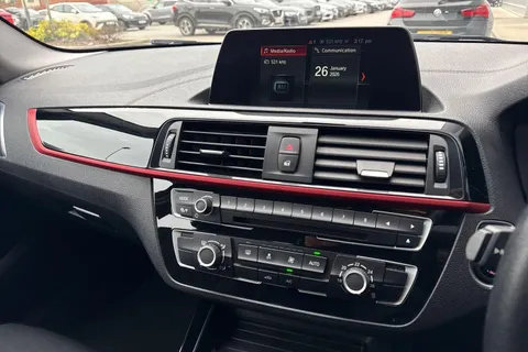 NV18USY BMW 1 Series 118i [1.5] Sport 5dr [Nav] Thumbnail #40