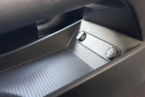 MT72CAX Hyundai Kona 150kW Premium 64kWh 5dr Auto Thumbnail #57