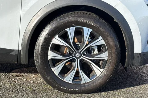 BD75XPW Renault Captur 1.8 E-Tech Full Hybrid 160 Evolution 5dr Auto Thumbnail #10