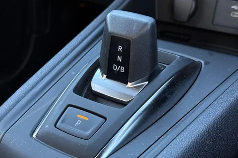 BD75XPW Renault Captur 1.8 E-Tech Full Hybrid 160 Evolution 5dr Auto Thumbnail #16