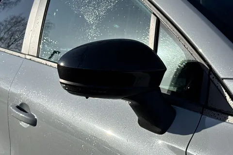 BD75XPW Renault Captur 1.8 E-Tech Full Hybrid 160 Evolution 5dr Auto Thumbnail #19