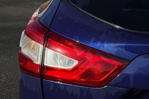 YK16BKB Nissan Qashqai 1.5 dCi Tekna 5dr Thumbnail #25