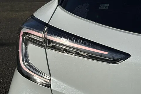 BD75XPW Renault Captur 1.8 E-Tech Full Hybrid 160 Evolution 5dr Auto Thumbnail #25