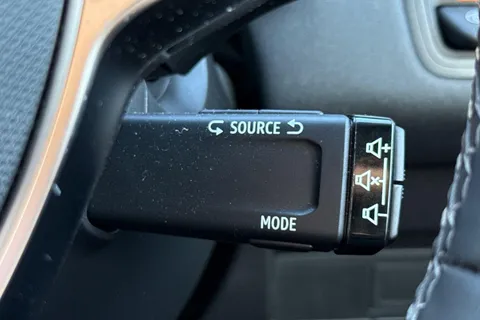 BD75XPW Renault Captur 1.8 E-Tech Full Hybrid 160 Evolution 5dr Auto Thumbnail #39