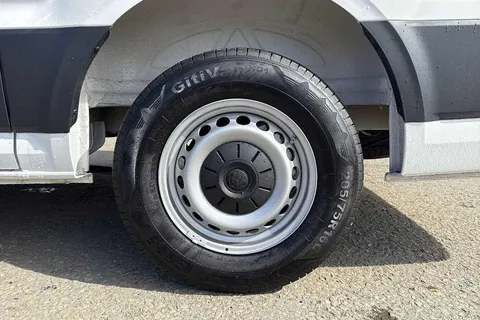 PK75UCV Volkswagen Crafter CR35 Panel van Commerce MWB 140 PS 2.0 TDI 6sp Manual FWD Thumbnail #22