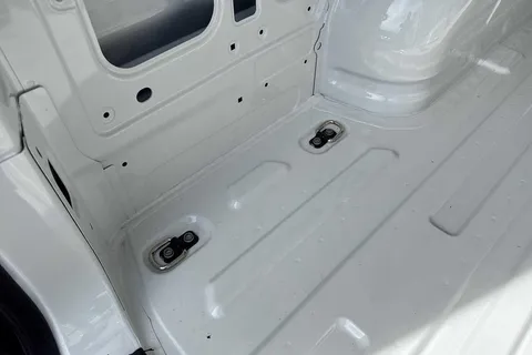 PK75UCV Volkswagen Crafter CR35 Panel van Commerce MWB 140 PS 2.0 TDI 6sp Manual FWD Thumbnail #29