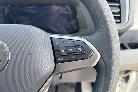 PK75UCV Volkswagen Crafter CR35 Panel van Commerce MWB 140 PS 2.0 TDI 6sp Manual FWD Thumbnail #40