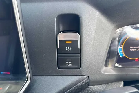 PK75UCV Volkswagen Crafter CR35 Panel van Commerce MWB 140 PS 2.0 TDI 6sp Manual FWD Thumbnail #43