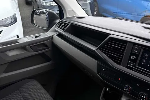 BD74VKS Volkswagen Transporter 2.0 TDI 150 Startline Van Thumbnail #14