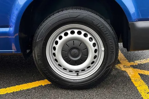 BD74VKS Volkswagen Transporter 2.0 TDI 150 Startline Van Thumbnail #22