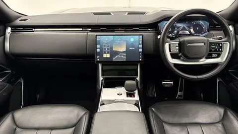 9 of 19 for LAND ROVER RANGE ROVER 3.0 D300 HSE 4dr Auto