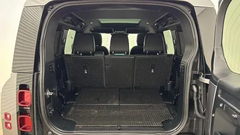 KT73EHR Land Rover Defender 110 3.0 D300 X-Dynamic SE 5dr Thumbnail #11