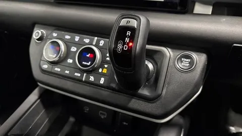 KT73EHR Land Rover Defender 110 3.0 D300 X-Dynamic SE 5dr Thumbnail #14