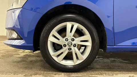 GK21UYN Škoda Fabia 1.0 MPI SE 5dr Thumbnail #4