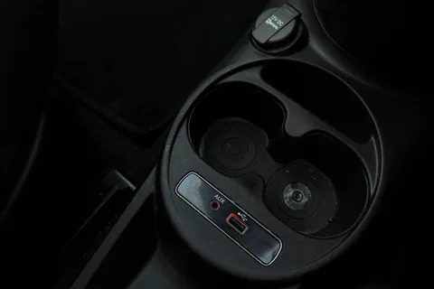 PO68LOH FIAT 500 1.2 Lounge 3dr Thumbnail #34