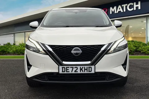 DE72KHD Nissan Qashqai 1.3 DIG-T MHEV N-Connecta Euro 6 (s/s) 5dr Thumbnail #6