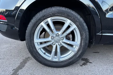 KX18KYA Audi Q3 1.4T FSI S Line Edition 5dr Thumbnail #9