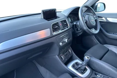 KX18KYA Audi Q3 1.4T FSI S Line Edition 5dr Thumbnail #14