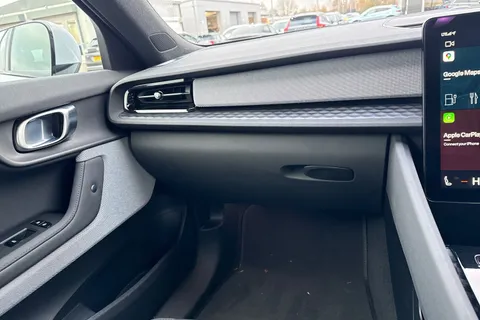 OE72UNH Polestar Polestar 2 Single Motor 69kWh Standard Range Fastback Auto FWD 5dr Thumbnail #20