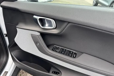 OE72UNH Polestar Polestar 2 Single Motor 69kWh Standard Range Fastback Auto FWD 5dr Thumbnail #21