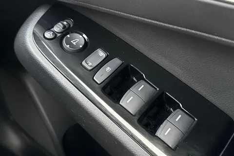 RF74YTN Honda HR-V 1.5 eHEV Advance Style 5dr CVT Thumbnail #39