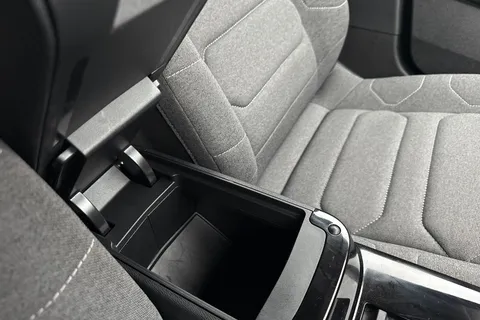 SL23EKU Citroën C4 1.2 PureTech Sense Euro 6 (s/s) 5dr Thumbnail #37