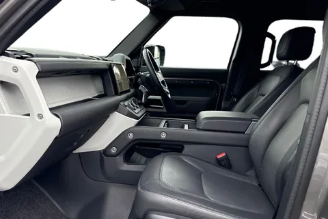 KM74EAK Land Rover Defender 110 2.0 P400e X-Dynamic HSE 5dr Thumbnail #4